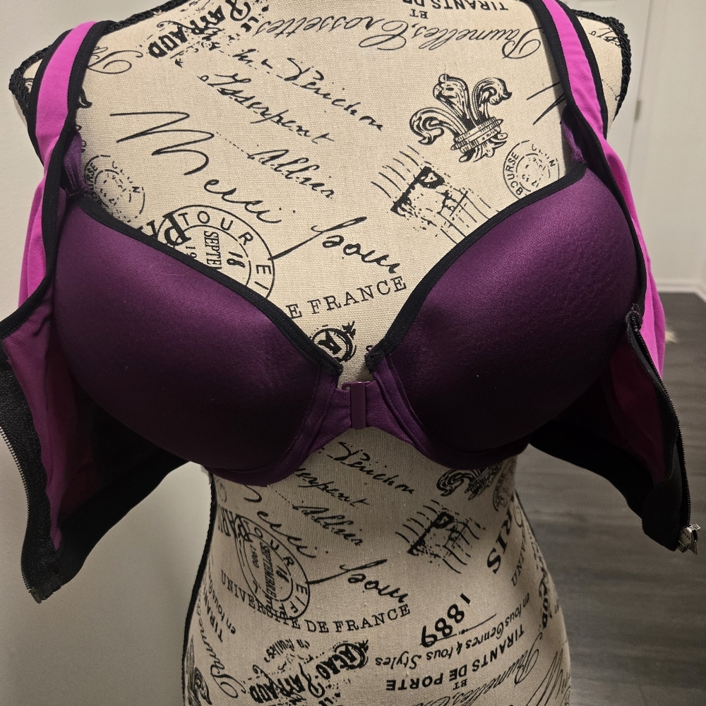 Victoria sport double layer bra - Picture 2 of 4